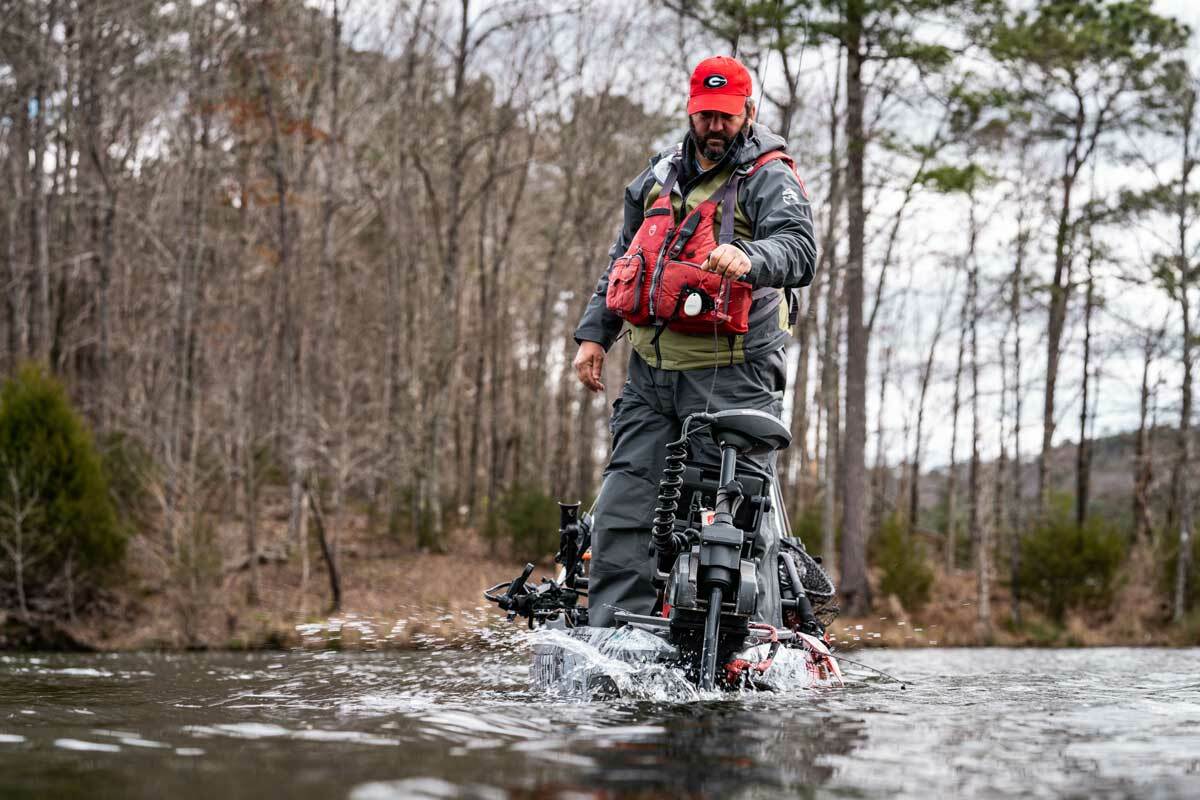 Gene Jensen kayak fishing with Motorguide trolling motor setup. Gene Jensen kayak fishing with Motorguide trolling motor setup.