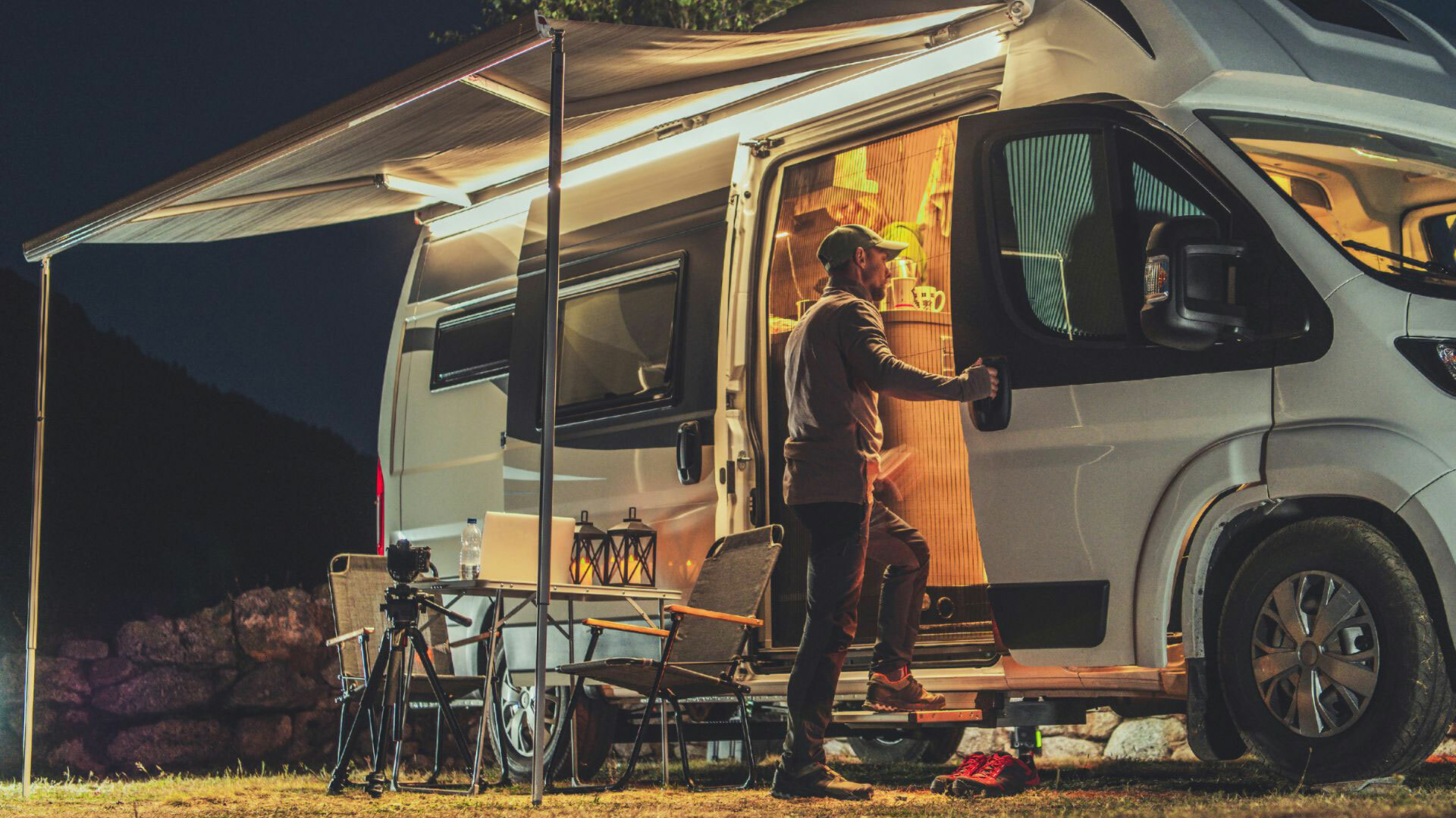 Camper Van Outdoor Lighting Setup Camper Van Outdoor Lighting Setup
