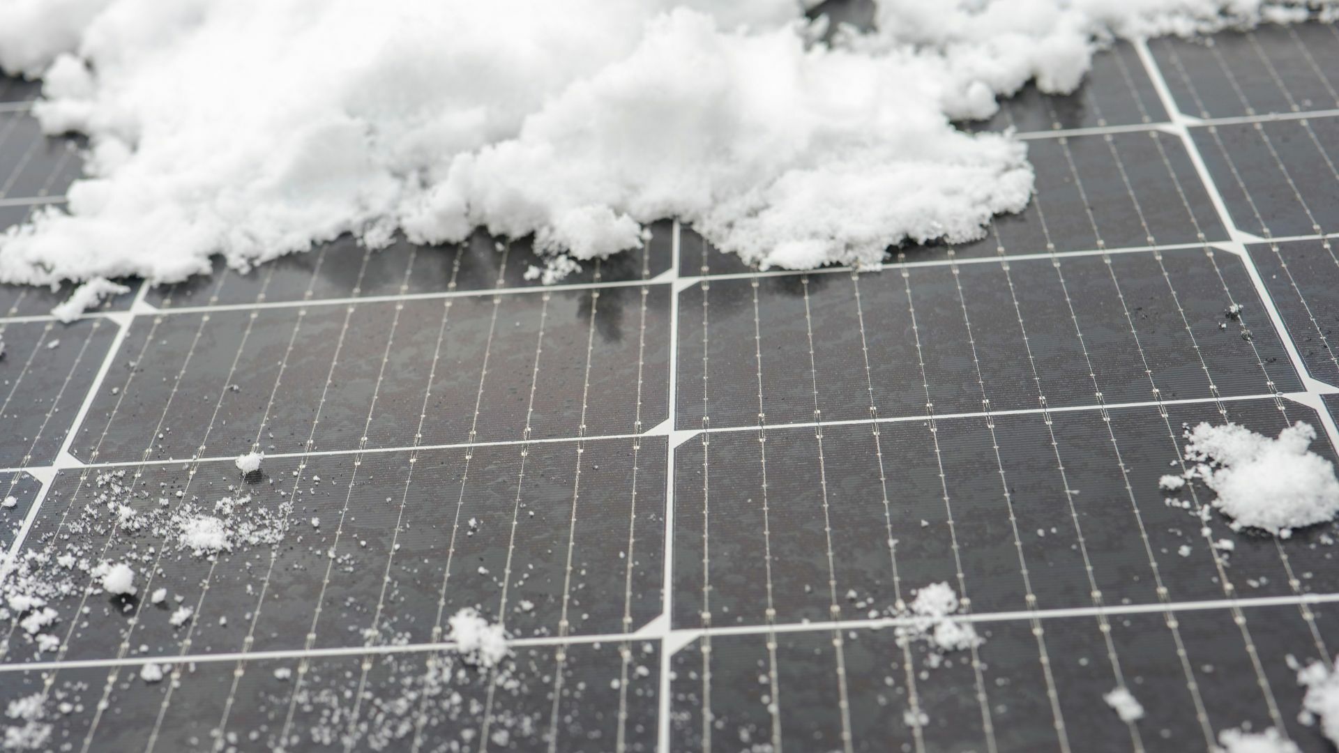 cleaning snow covered solar panels cleaning snow covered solar panels
