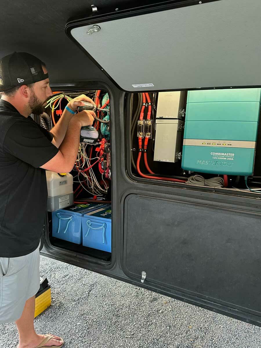 Setting up an inverter and dc charger in your RV Setting up an inverter and dc charger in your RV