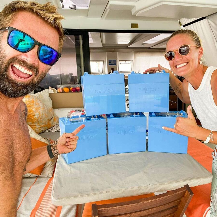 https://relion-battery.s3.us-east-1.amazonaws.com/images/hero/_zPattern/lithium-batteries-for-marine-adventures.jpg