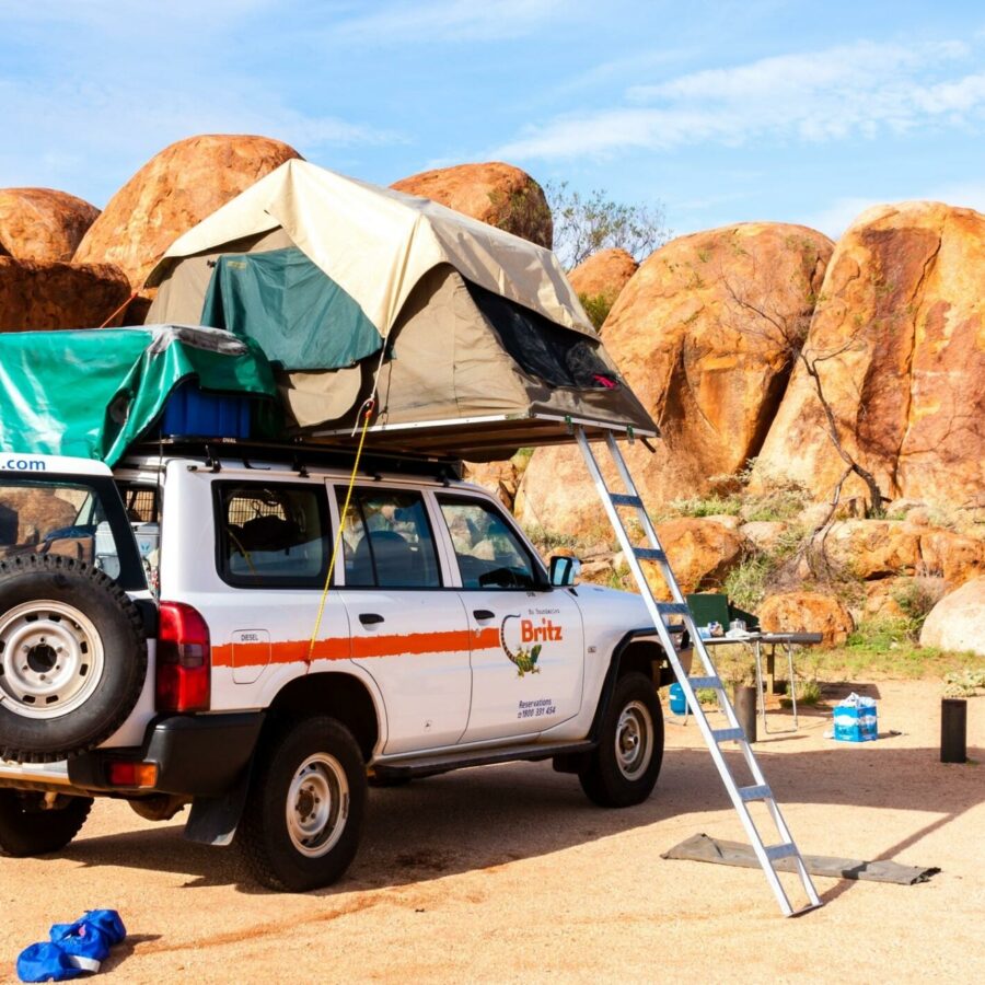 https://relion-battery.s3.us-east-1.amazonaws.com/misc/_zPattern/Overland-Application-min.jpg